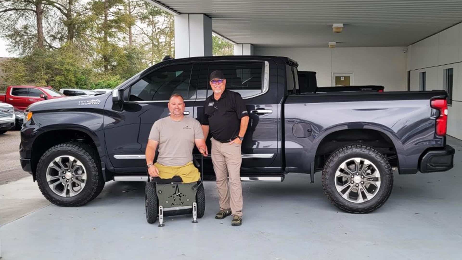 WWFS awarded U.S. Air Force Master Sergeant Joseph Deslauriers of Destin, Florida with a $30,000 vehicle grant.